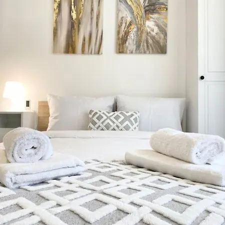 Best Studio For Business & Family Super Fast Wi-fi Apartment *